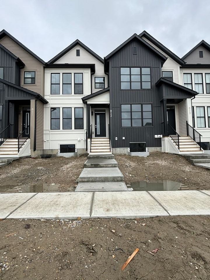 813 South Point Gate Sw - Photo 3 of 19