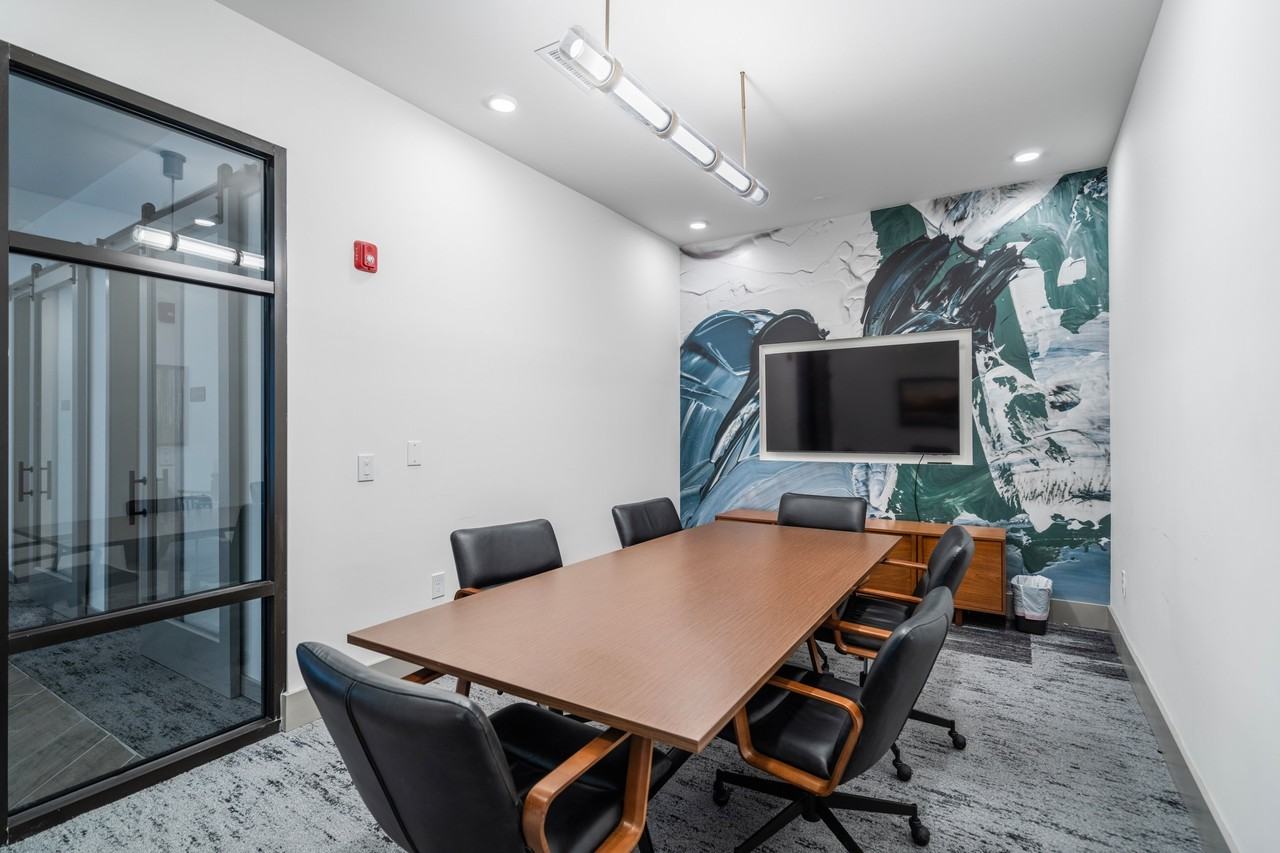 Populus Waterside Apartments - Photo 5 of 36