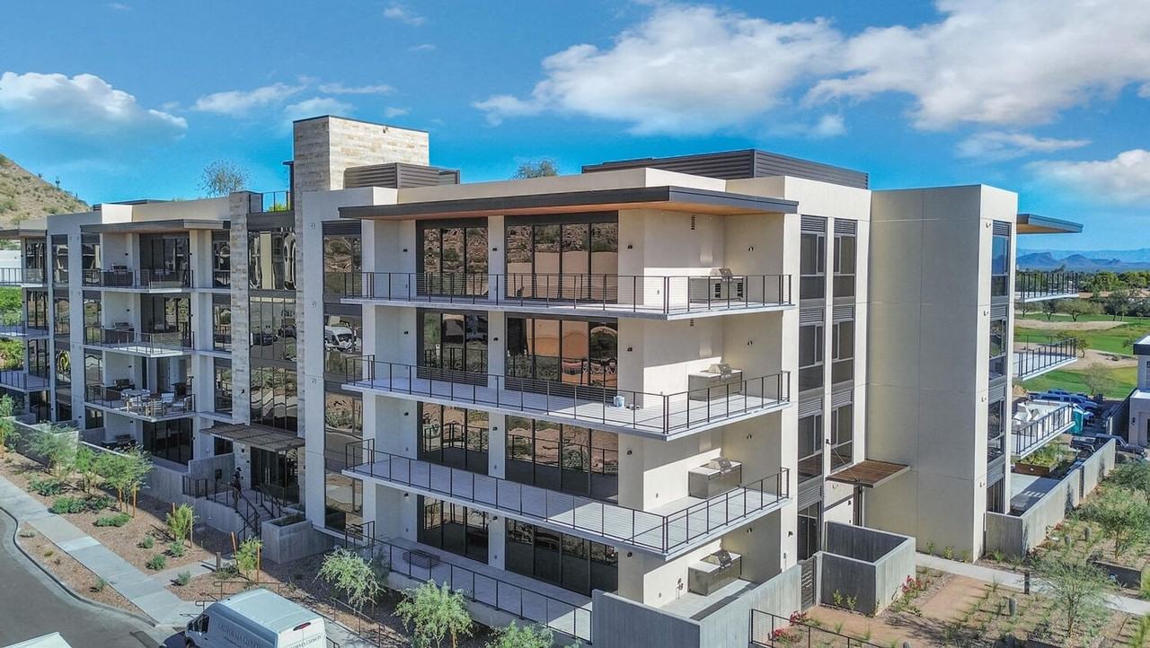 4849 4849 N Camelback Ridge Rd #B203 - Photo 2 of 31