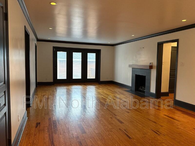 2512 Pansy St Sw - Photo 3 of 25