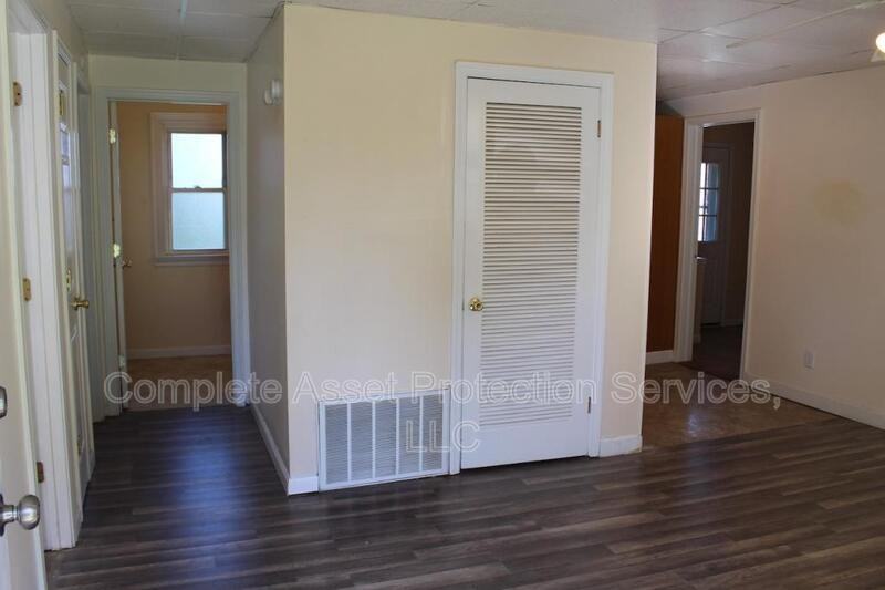 3010 Bender St - Photo 5 of 16