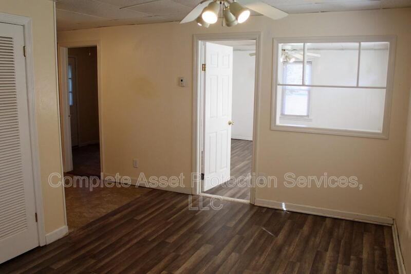 3010 Bender St - Photo 6 of 16