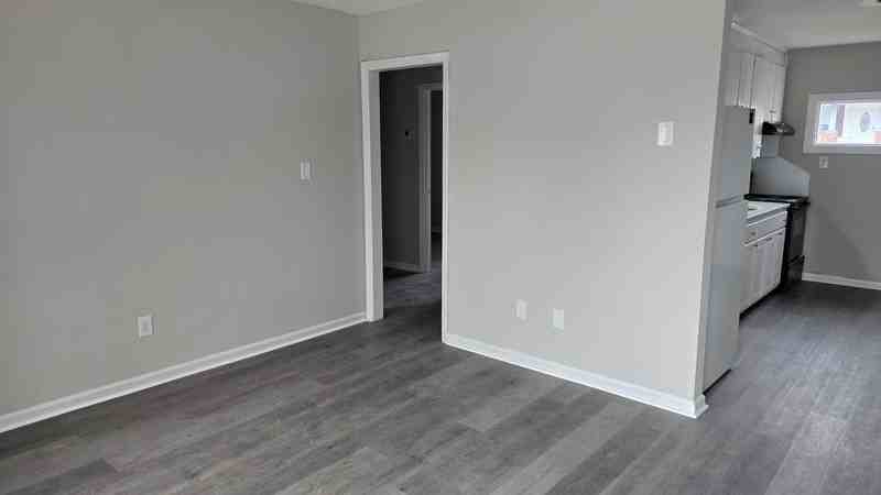 214 N Discovery St - Photo 4 of 5