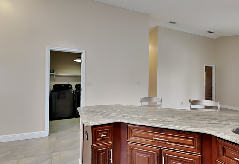 276 Frances Ave - Photo 4 of 28