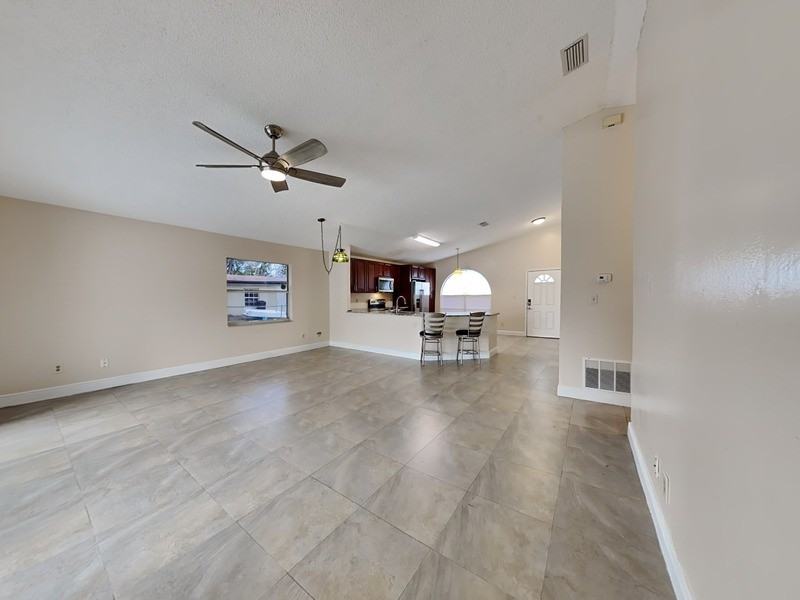 276 Frances Ave - Photo 7 of 28