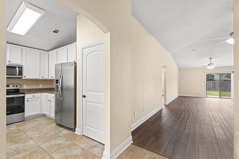 4845 Makenna Cir - Photo 4 of 30