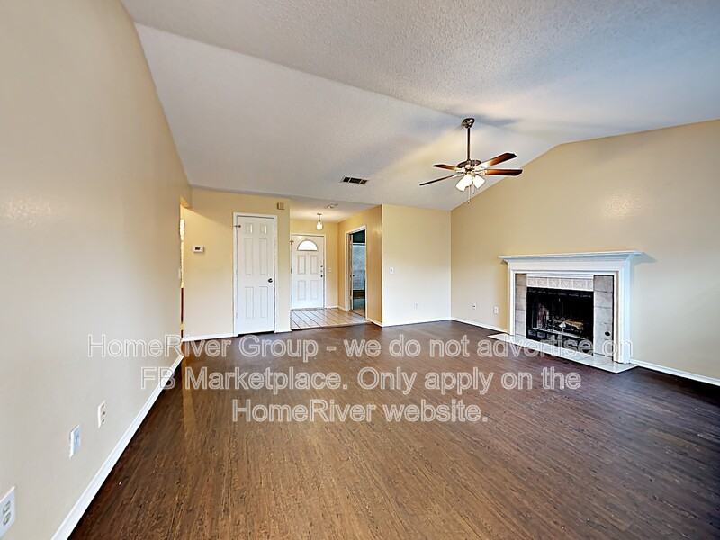 1532 Chapman St - Photo 5 of 20