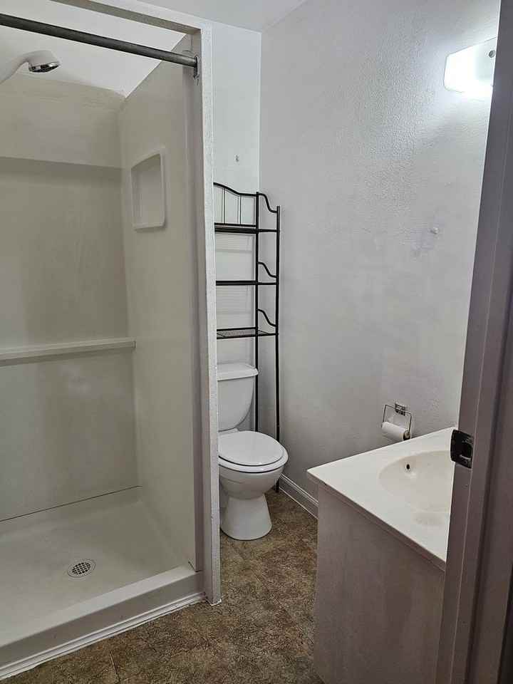 4901 Ridge Road - Photo 4 of 8