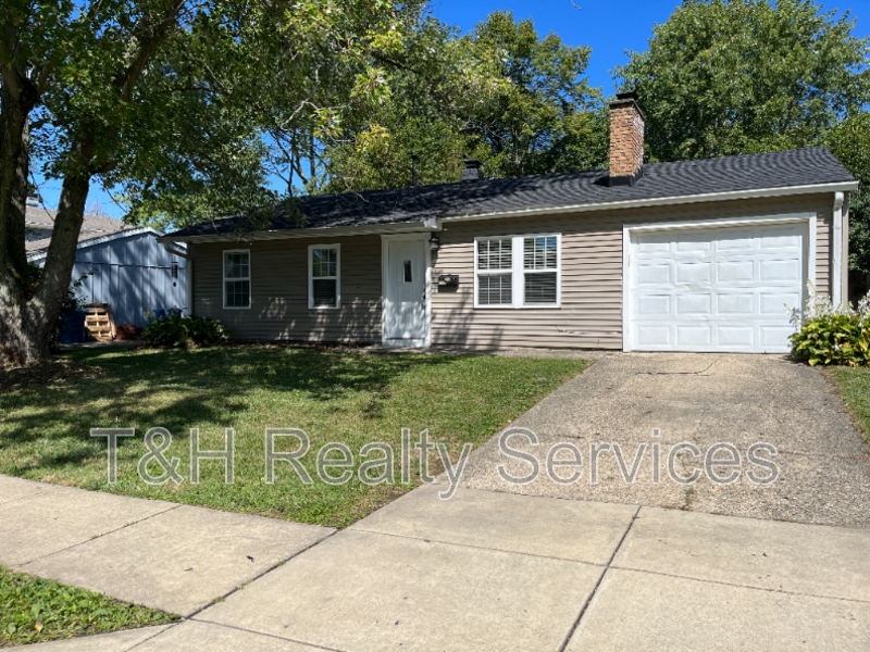 8238 Wysong Dr - Photo 2 of 31