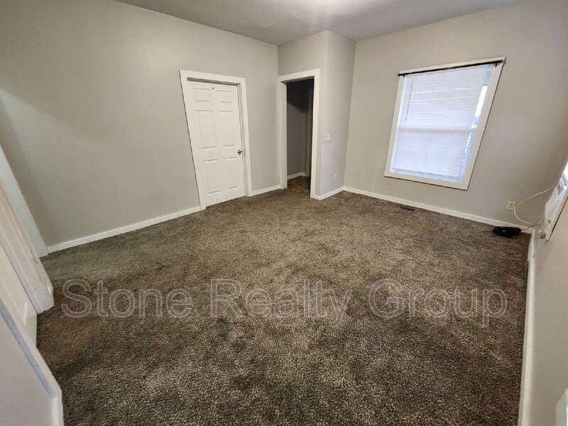 1012 N 9th St #1 - Photo 2 of 9