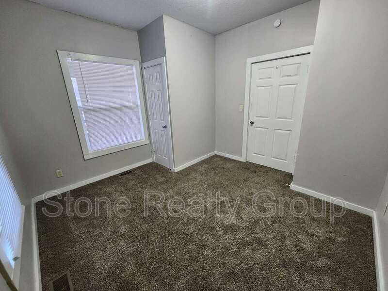 1012 N 9th St #1 - Photo 6 of 9