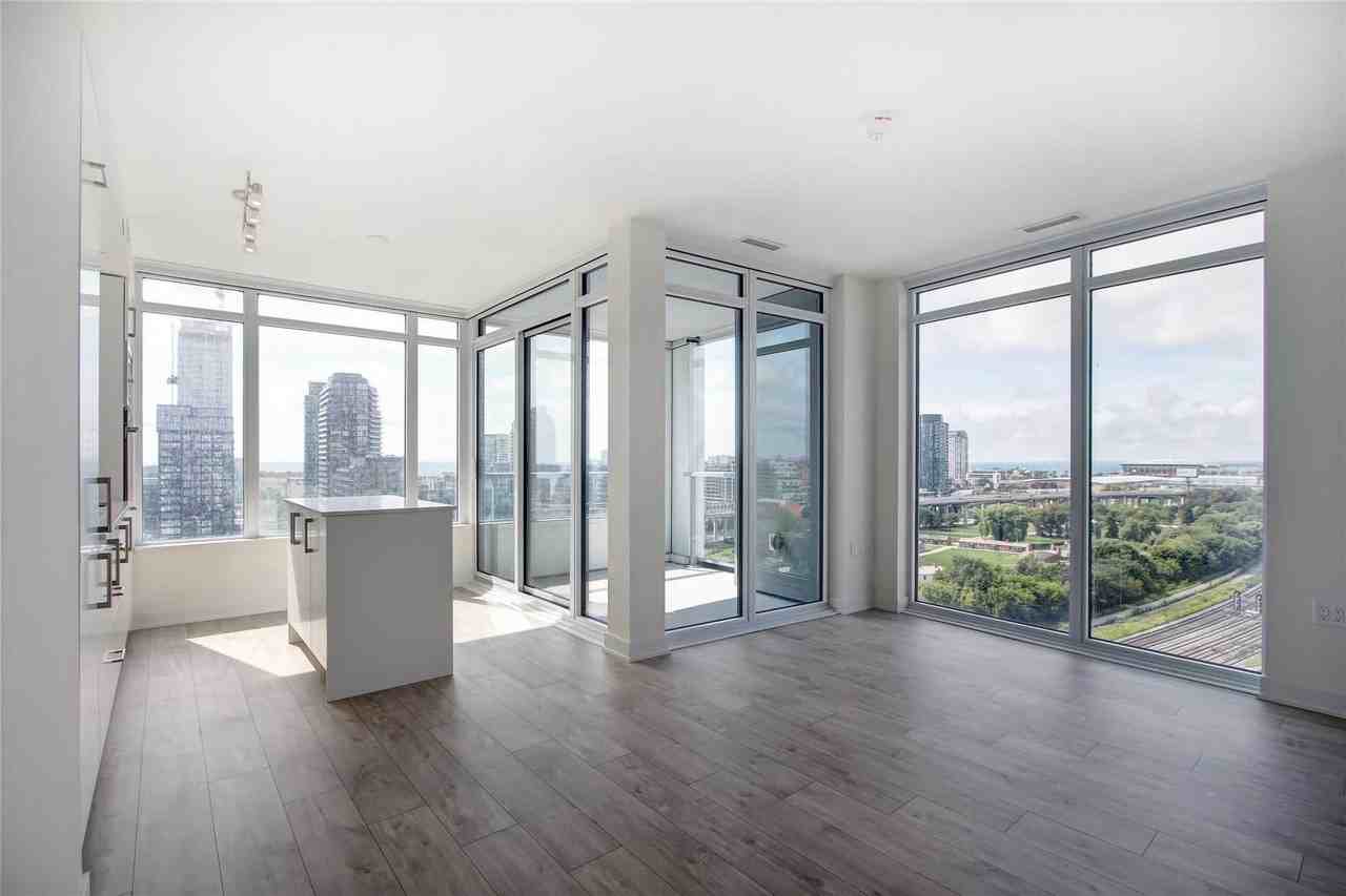 27 Bathurst Street #1404W - Photo 2 of 20