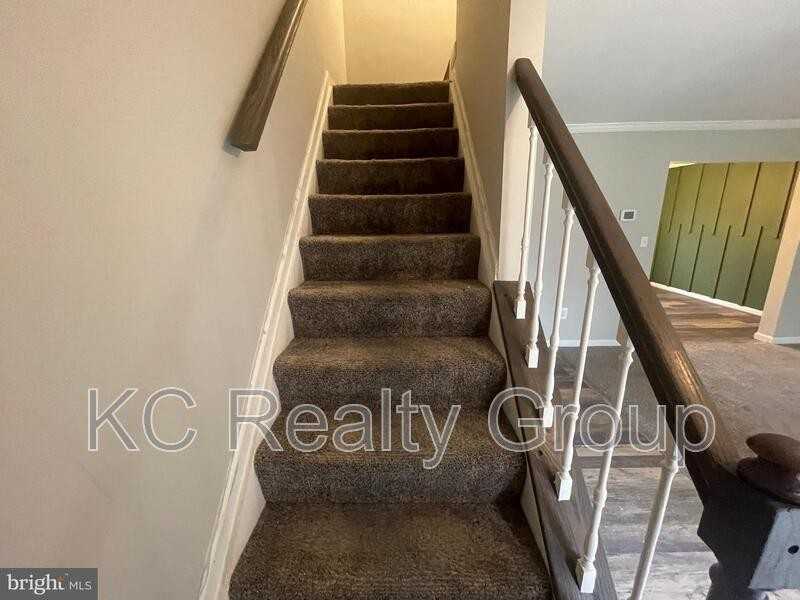 15730 Piller Ln - Photo 3 of 13