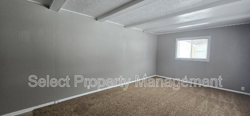 1248 Melbourne Ct - Photo 2 of 20
