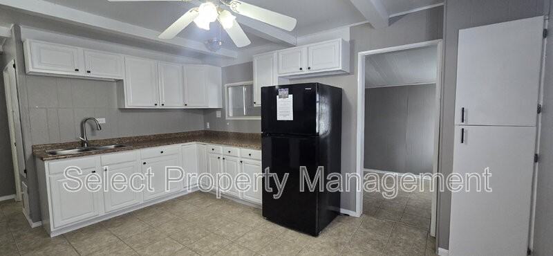 1248 Melbourne Ct - Photo 4 of 20