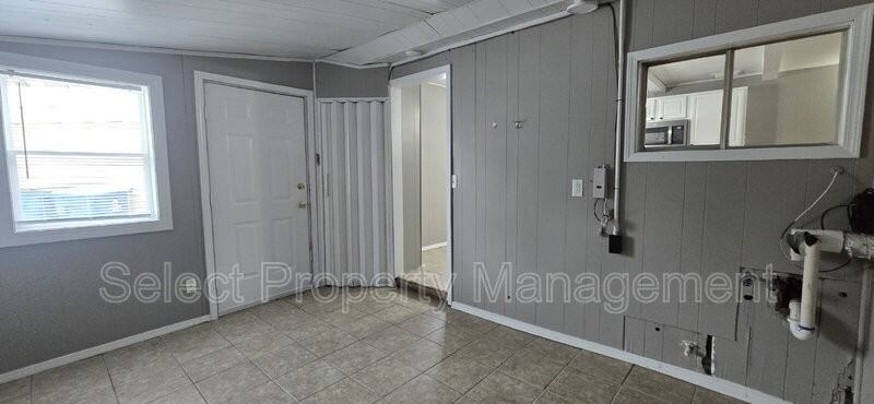 1248 Melbourne Ct - Photo 7 of 20