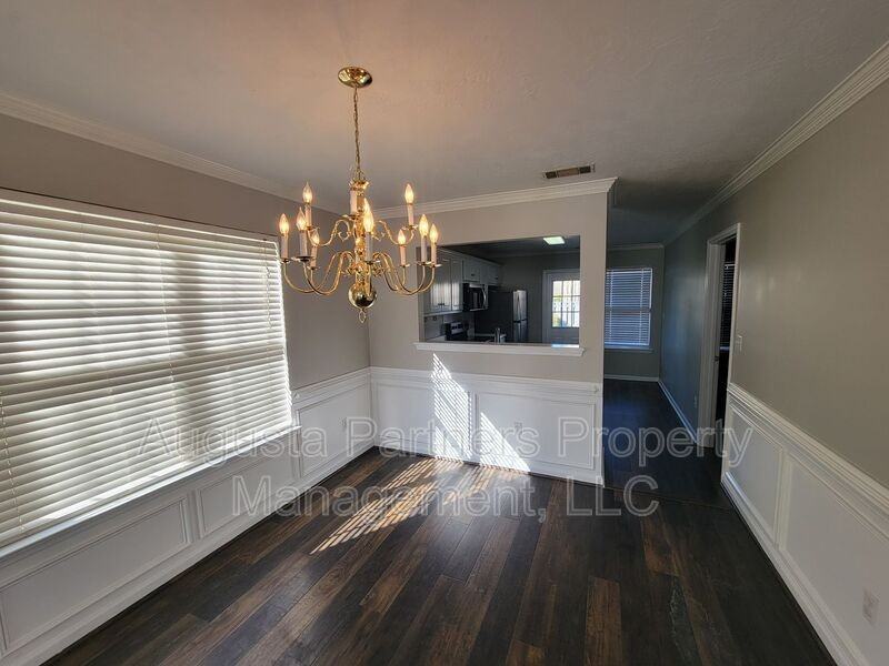 117 Palmer Ct - Photo 6 of 29