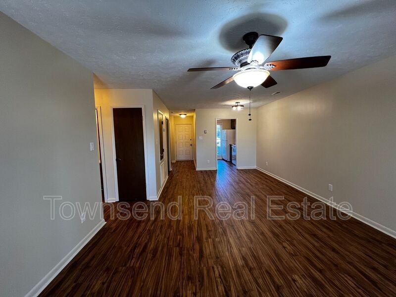 2704 Helaman Ct #15 - Photo 4 of 15