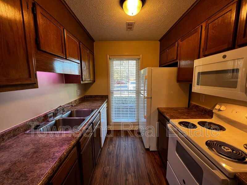 2704 Helaman Ct #15 - Photo 5 of 15