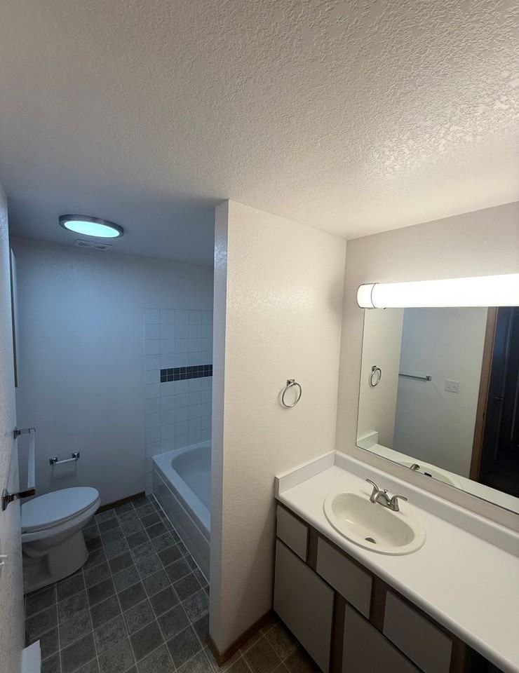 Spokane Cedar Estates - Photo 3 of 10