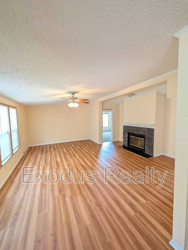 73 Forest Dr - Photo 2 of 21