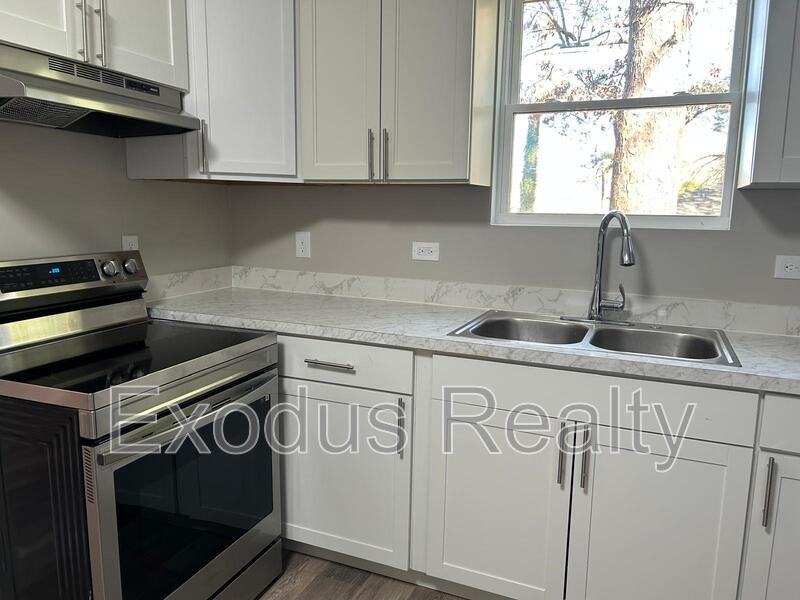 311 Bracken St - Photo 5 of 22