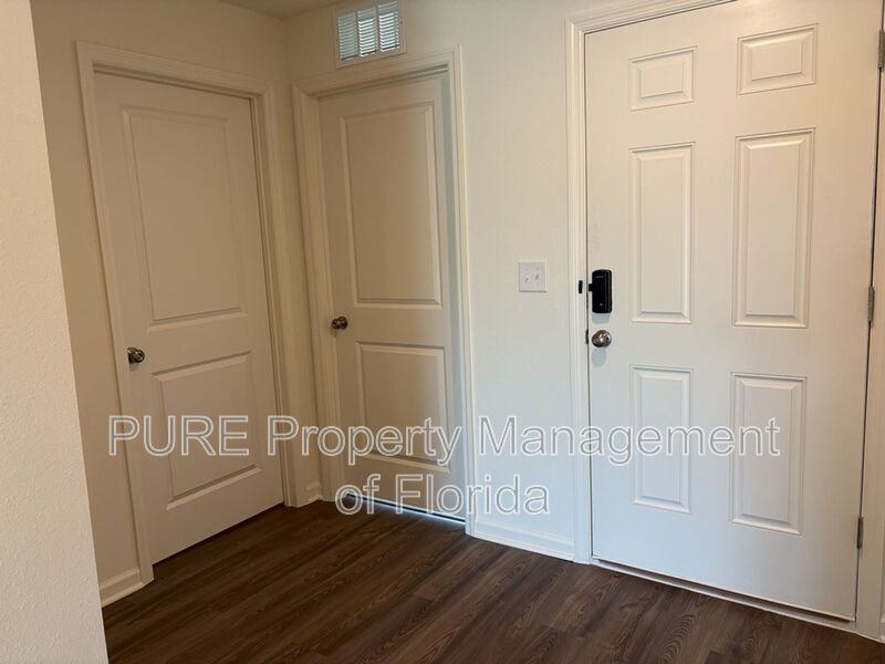 2383 Nw 22nd Ct - Photo 4 of 50