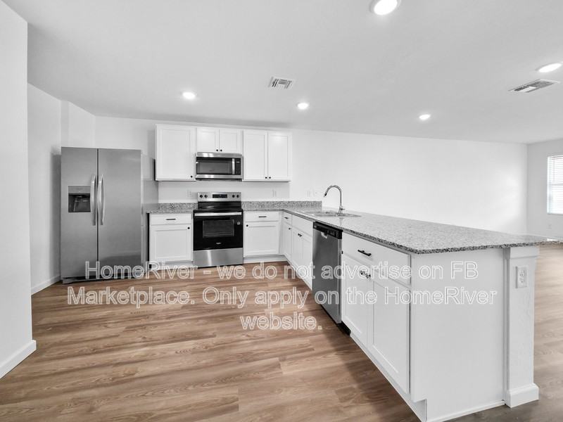 741 Dylan Ct - Photo 6 of 23