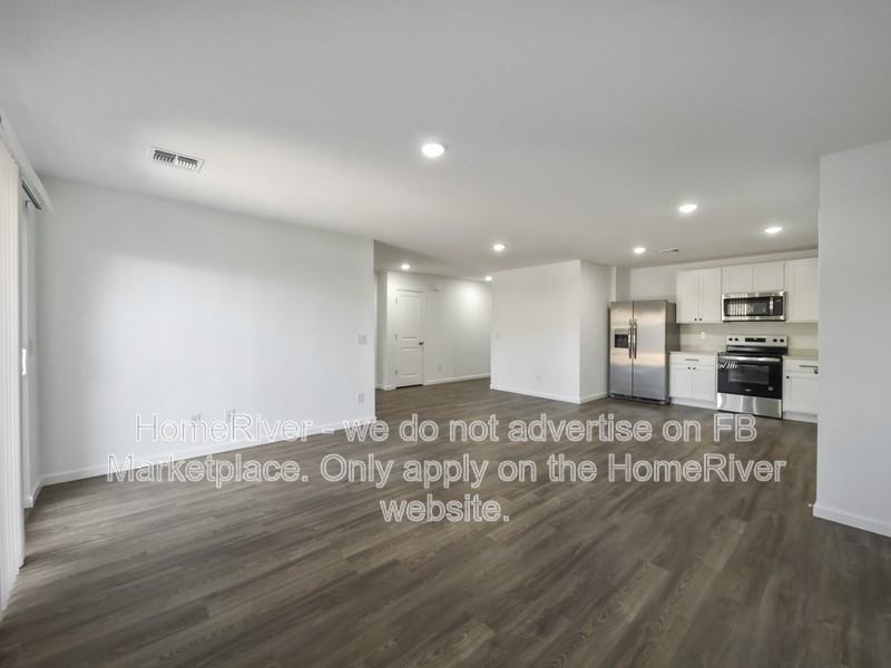 767 Dylan Ct - Photo 4 of 23