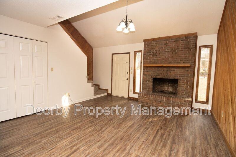 311 Gardner St #B - Photo 4 of 12