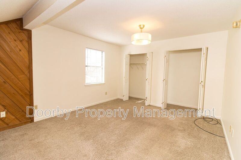 311 Gardner St #B - Photo 7 of 12