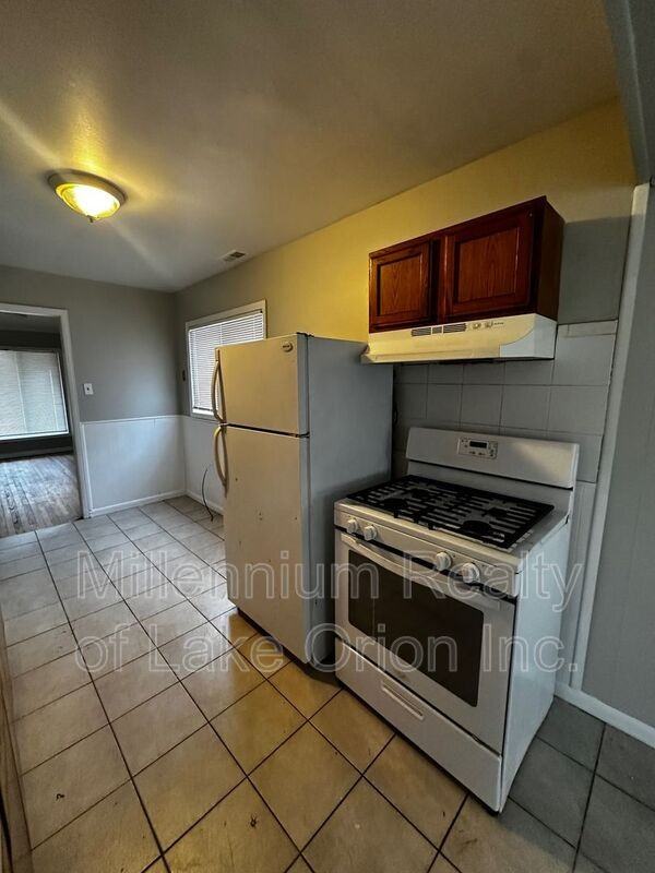 20818 Atlantic Ave - Photo 6 of 11