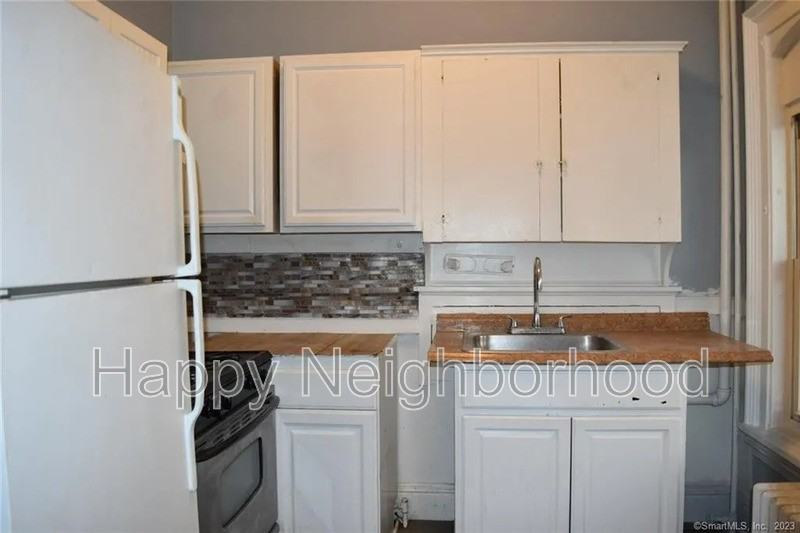 216 East Main Streetunit - Photo 5 of 16