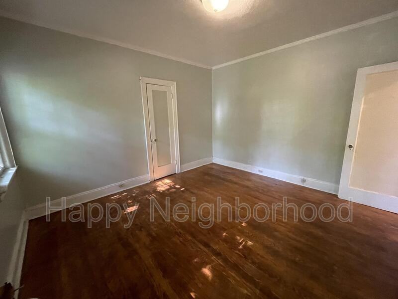 130 Bradley Avenueunit - Photo 3 of 18