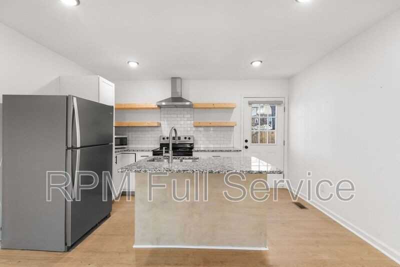 2138 25th Ave N - Photo 7 of 33