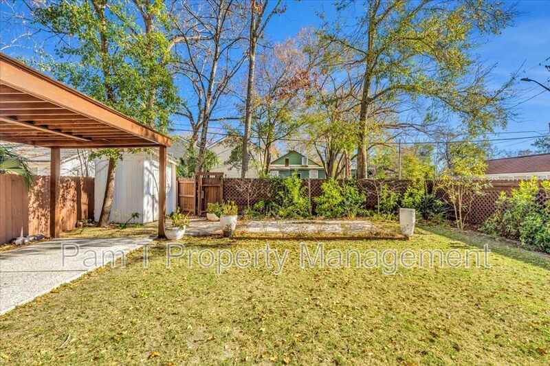 1716 Reynolds St - Photo 4 of 35