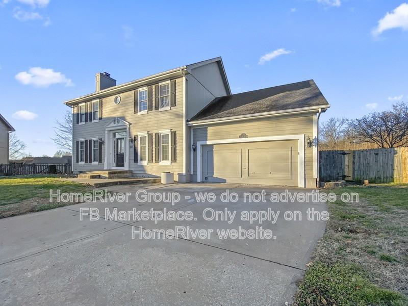 111 Wisteria Ct - Photo 3 of 28