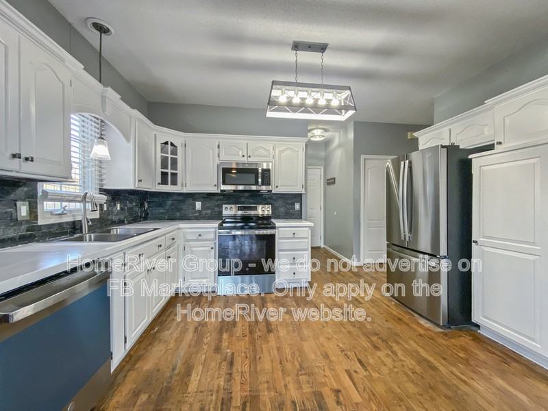 111 Wisteria Ct - Photo 7 of 28