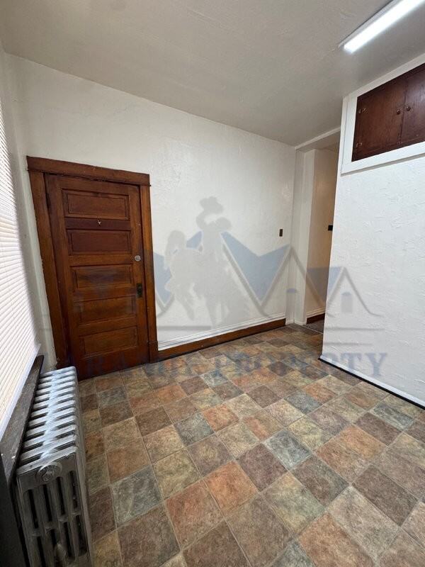 508 E Garfield St #8 - Photo 7 of 9