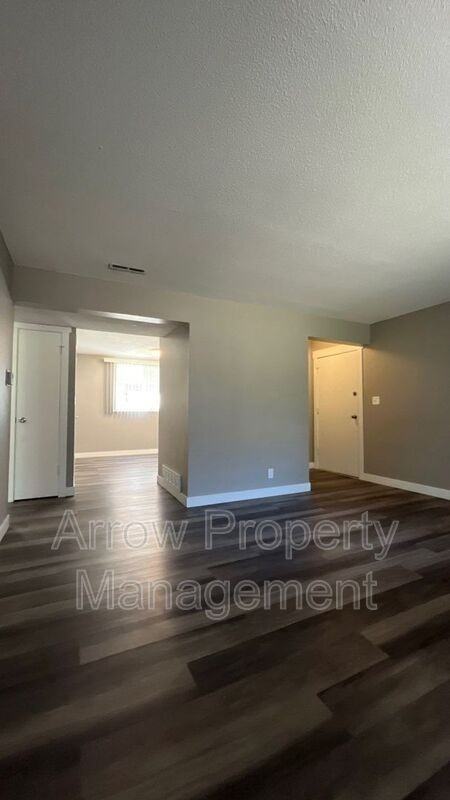 1027 A St #12 - Photo 2 of 11