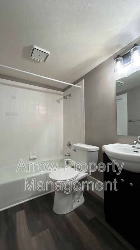 1027 A St #12 - Photo 7 of 11