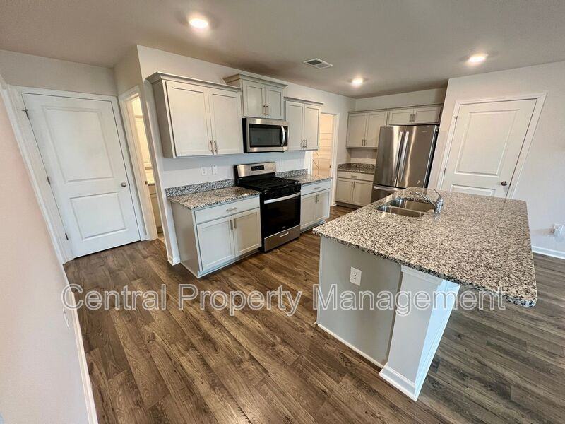 534 Evaleigh St - Photo 7 of 32