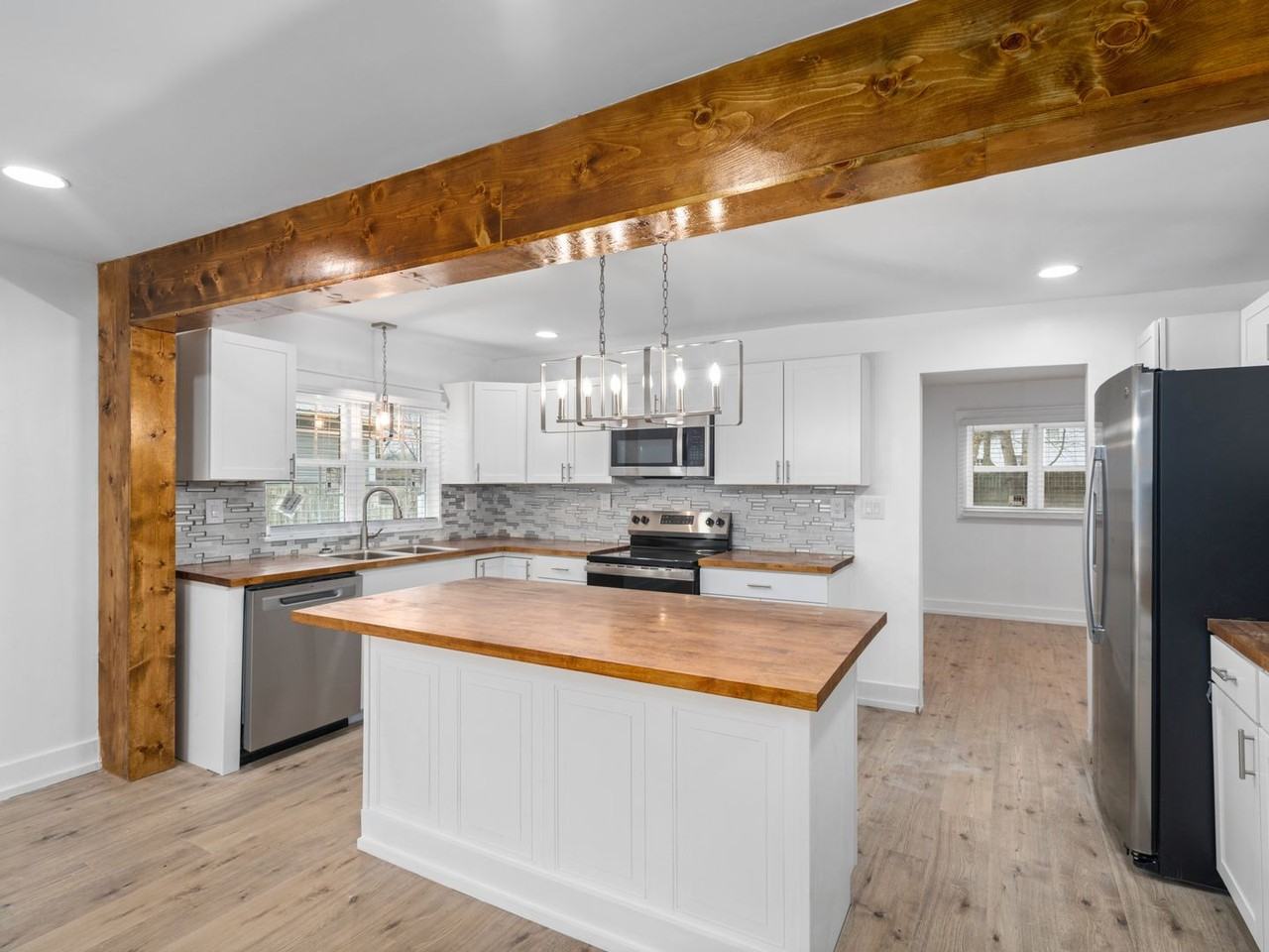 214 W 3rd Ave - Photo 5 of 19