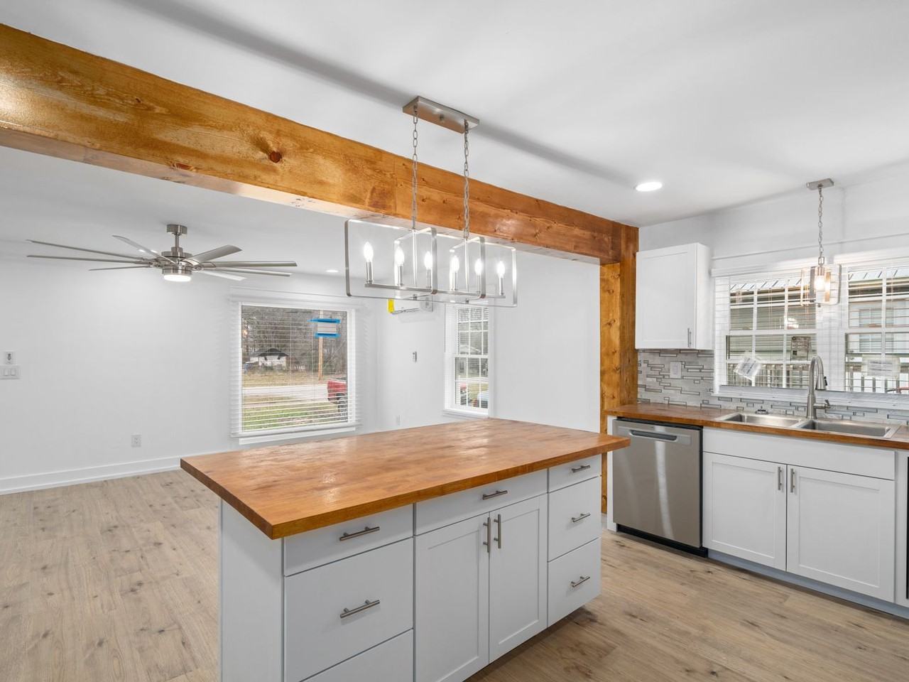 214 W 3rd Ave - Photo 7 of 19