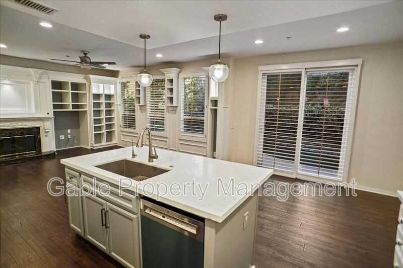 27023 Fairway Ln - Photo 3 of 29