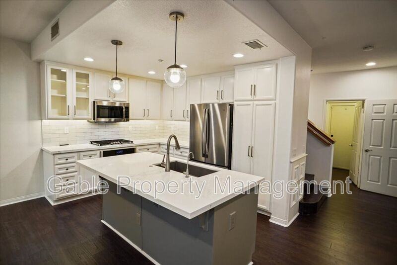 27023 Fairway Ln - Photo 5 of 29