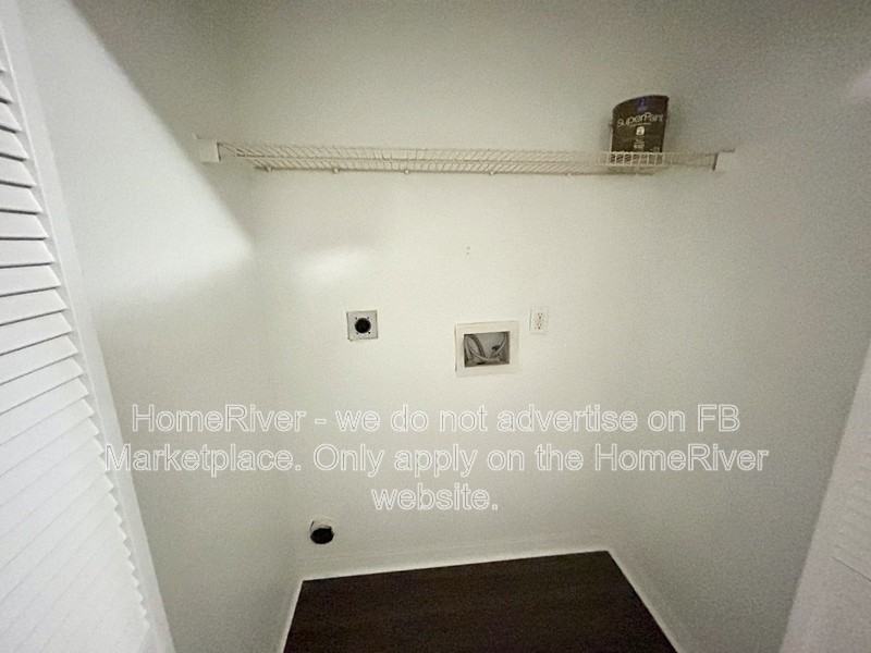 2866 Emerson Ave S - Photo 7 of 18