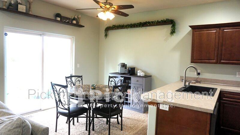 3886 Malott Pl Se - Photo 4 of 15