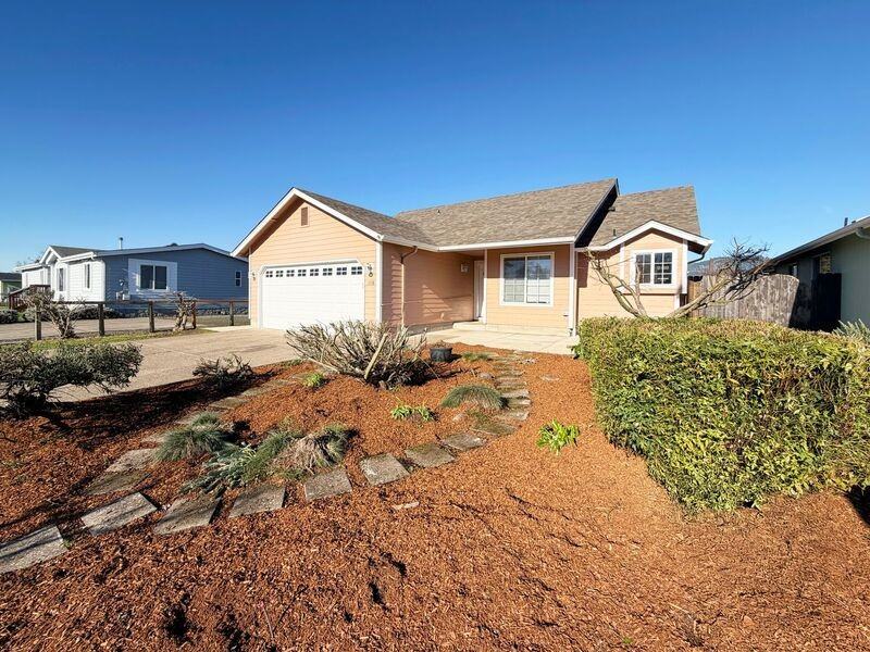 1378 T St - Photo 2 of 25