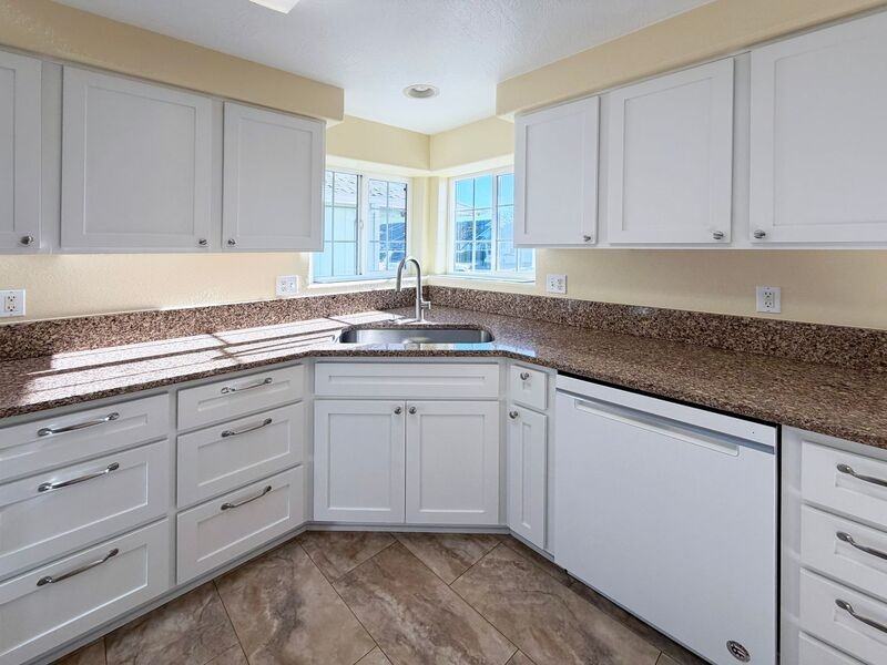 1378 T St - Photo 4 of 25